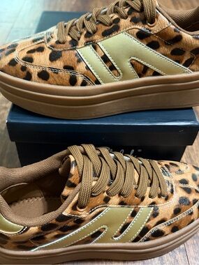 Woman’s Leopard Print Casual Sneakers in Brown with Gold Accent